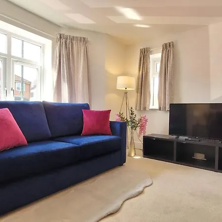 Alba House 3 Bed House With Parking Ferienhaus York