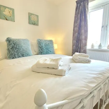 Ferienhaus Alba House 3 Bed House With Parking