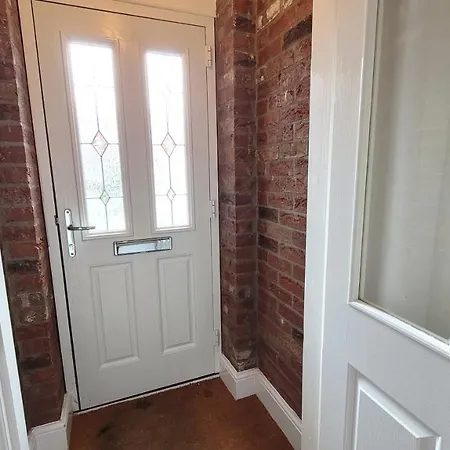 Alba House 3 Bed House With Parking York