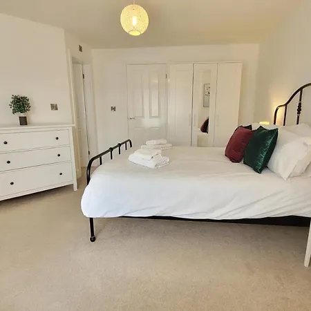 Alba House 3 Bed House With Parking Holiday home York