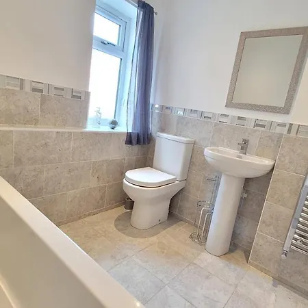 Holiday home Alba House 3 Bed House With Parking *